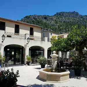 Restaurant Du Parc 3*, Fontaine-de-Vaucluse France