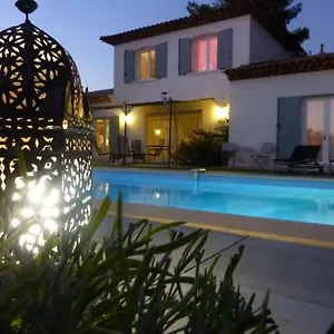 https://l-olivadou-bb.fr-provencehotel.com