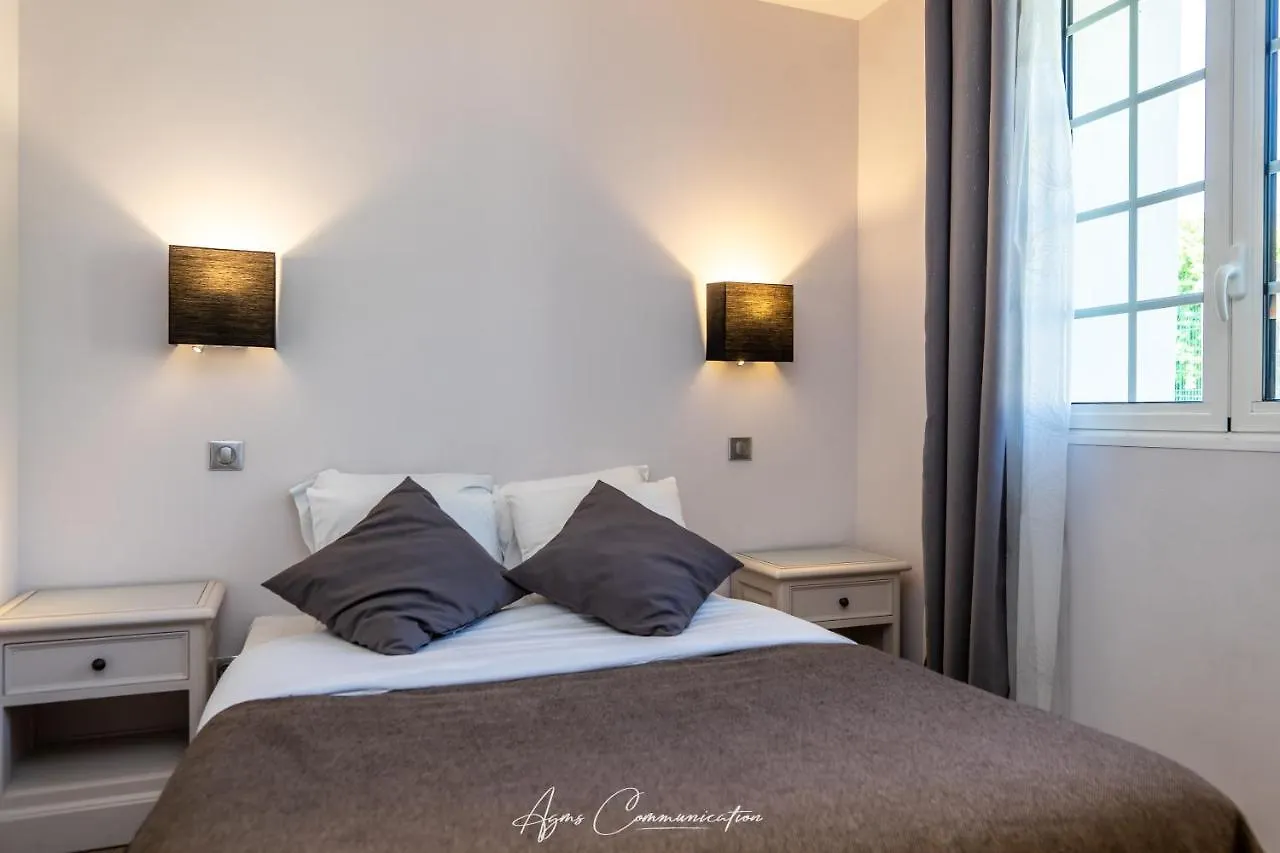 Hotel Logis Du Champ De Mars Puy-Saint-Martin Frankreich