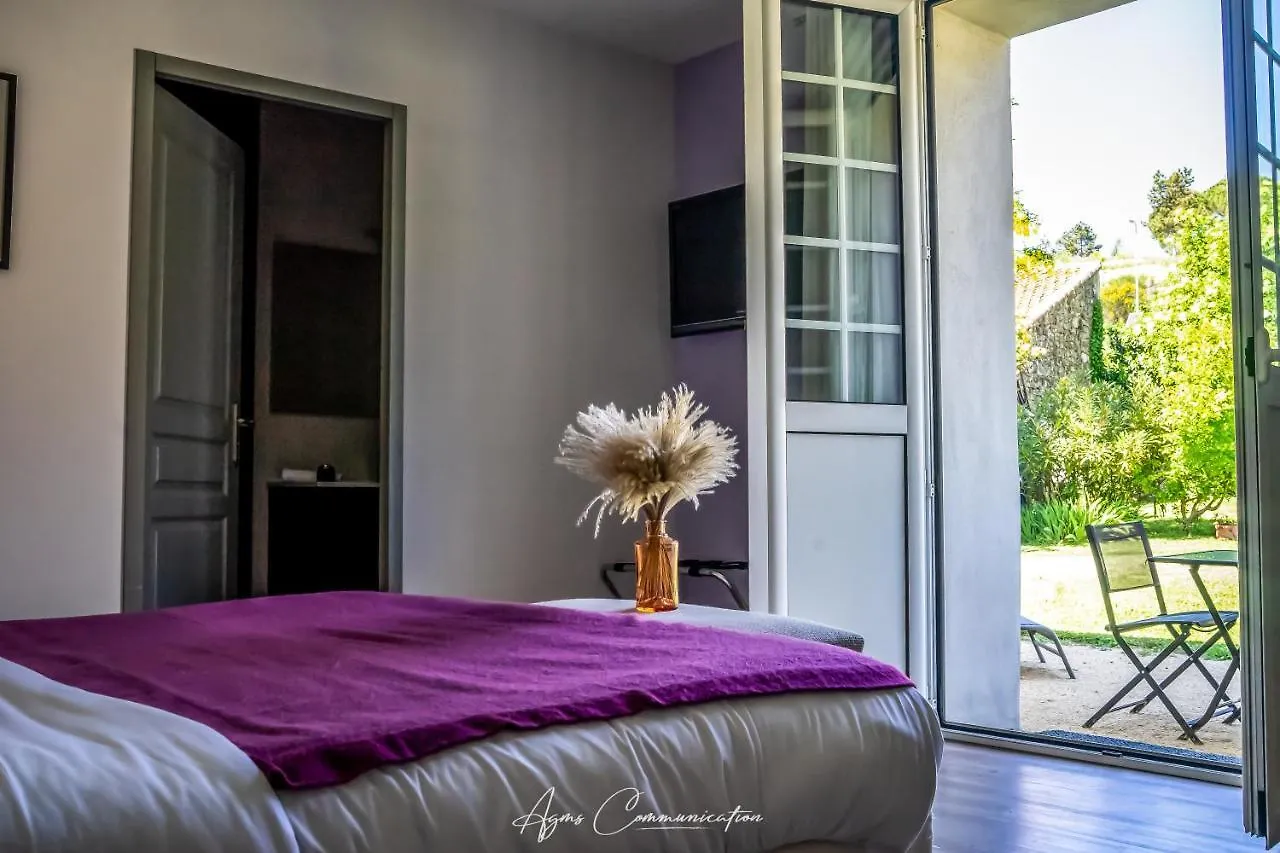 Hotel Logis Du Champ De Mars Puy-Saint-Martin
